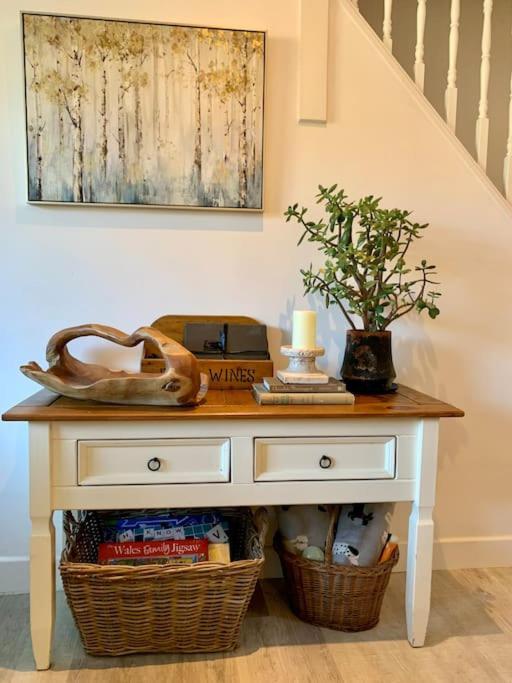 Renovated Miner'S Cottage - Family & Dog Friendly Abertillery エクステリア 写真