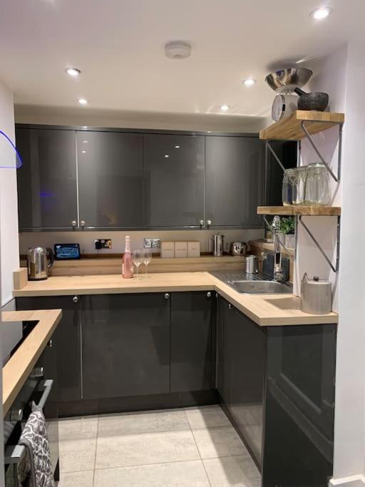 Renovated Miner'S Cottage - Family & Dog Friendly Abertillery エクステリア 写真