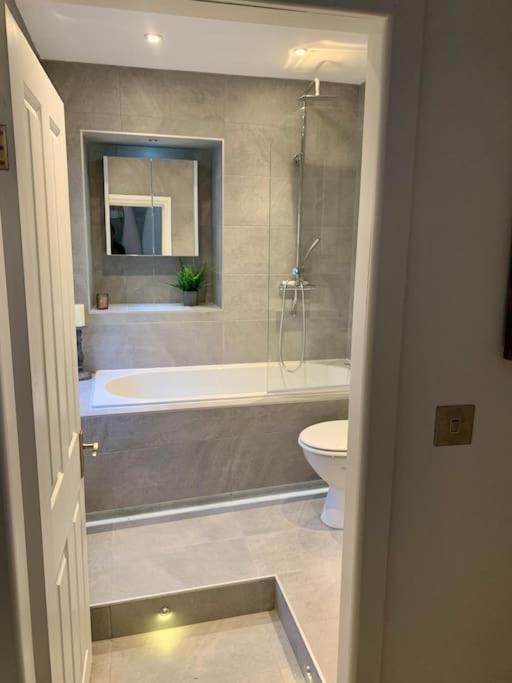 Renovated Miner'S Cottage - Family & Dog Friendly Abertillery エクステリア 写真